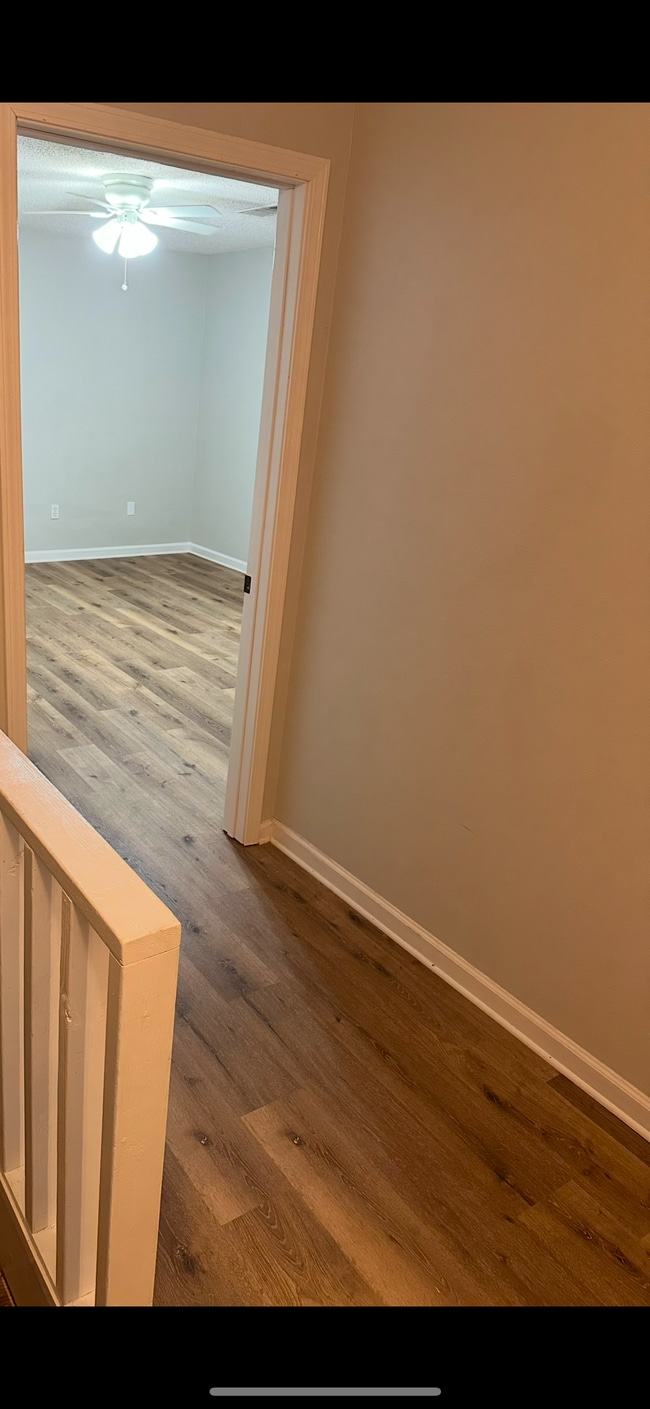 Building Photo - 14732 Hooper Rd