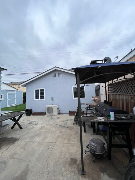 Building Photo - 5534 Cerritos Ave