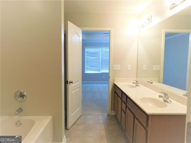 Building Photo - 524 Ridge View Crossing