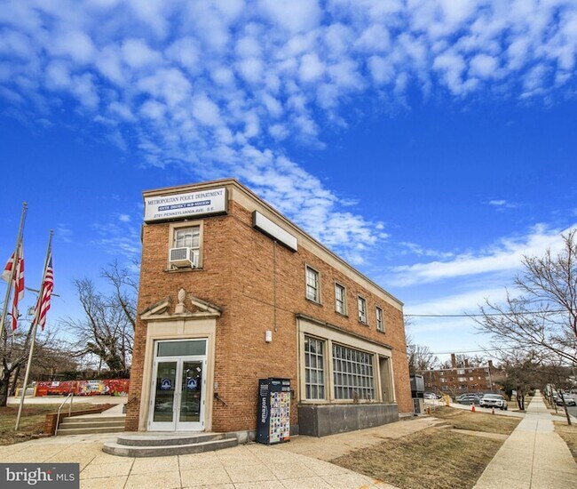 Building Photo - 1501 27th St SE