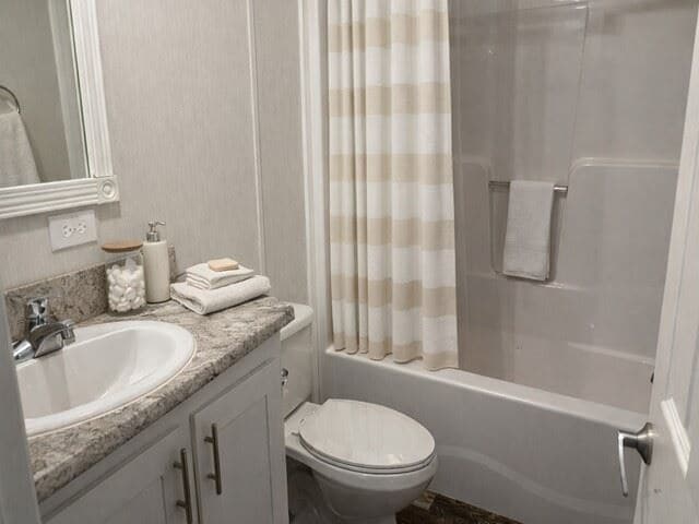 Building Photo - 825 Willowbrook Dr