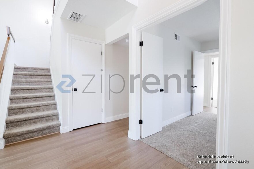 Building Photo - 1243 Andalusia Dr