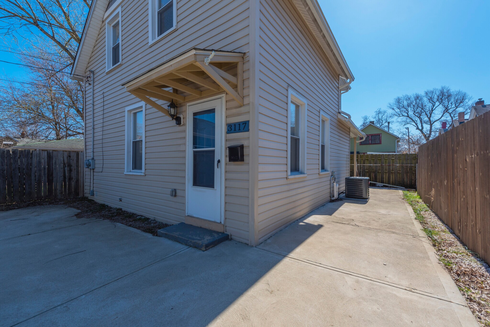 front - 3117 Hancock Ave