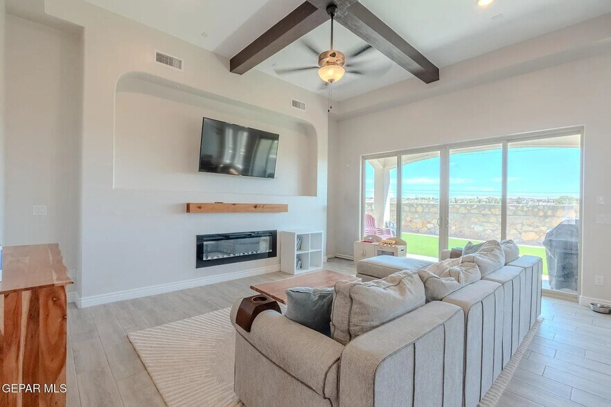 Building Photo - 13364 Emerald Glass Dr
