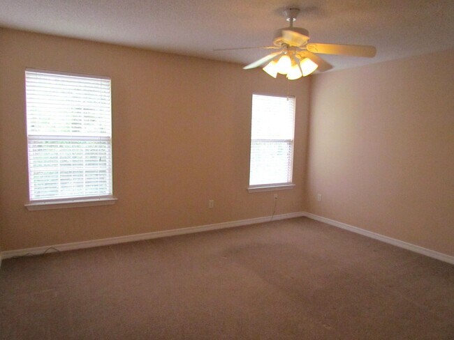Building Photo - 4530 White Point Ct