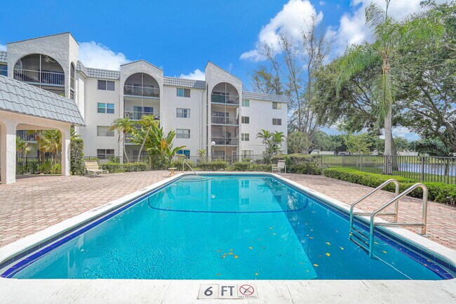 Building Photo - 3360 Spanish Moss Terrace