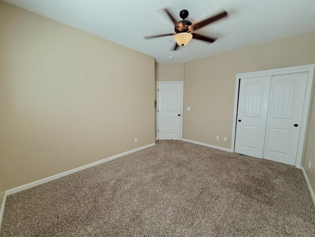Building Photo - 4032 Wood Creek Ct