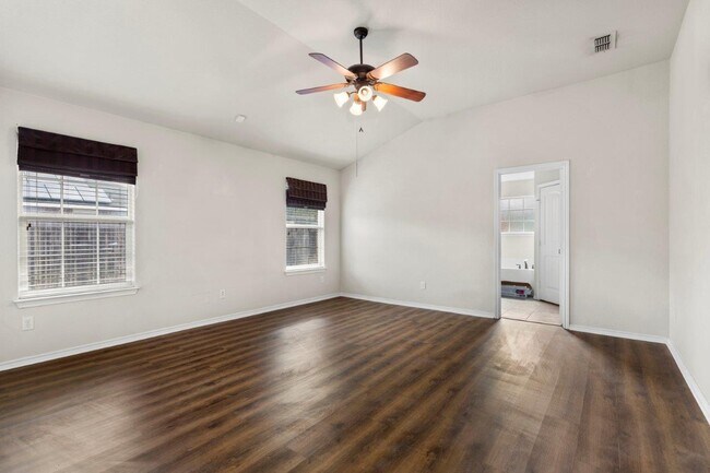 Building Photo - 3212 Oriental Ave