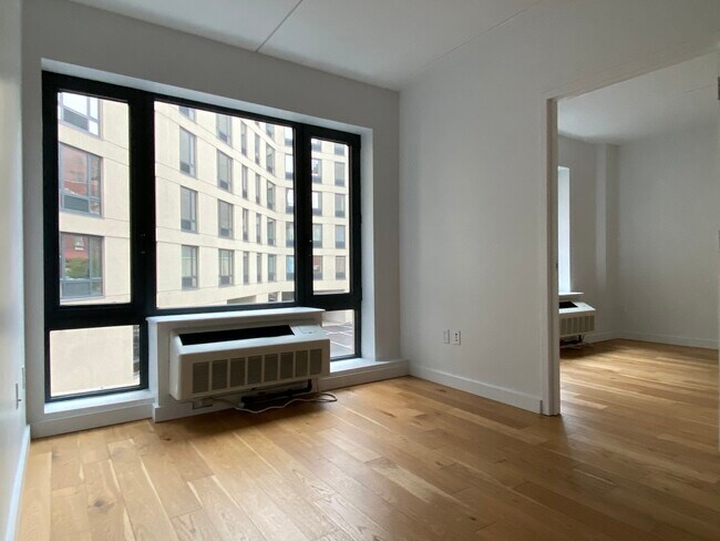 Building Photo - 150 Union Ave