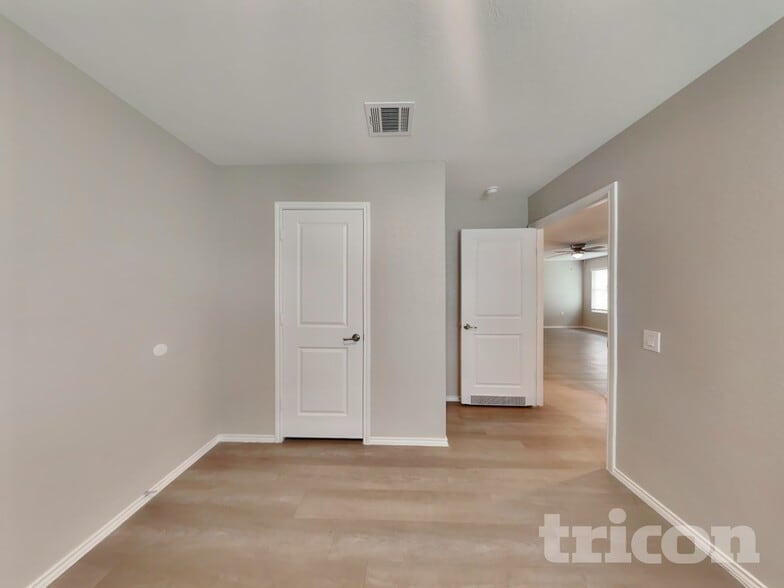 Building Photo - 7319 Rosada Way