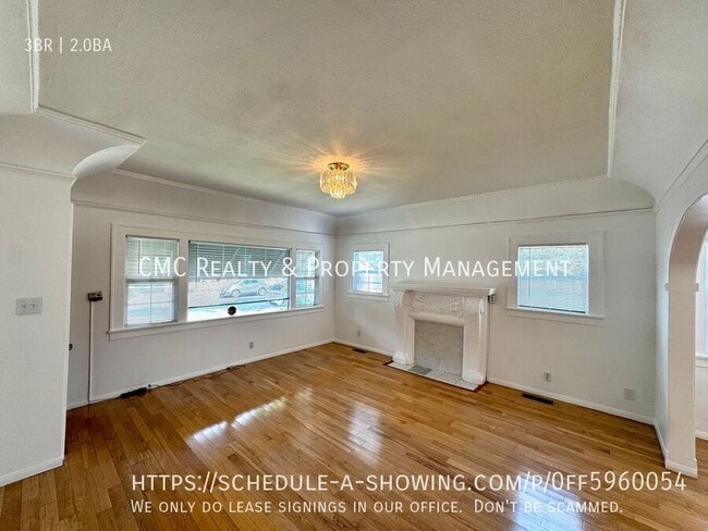 Primary Photo - 234 Roswell Ave