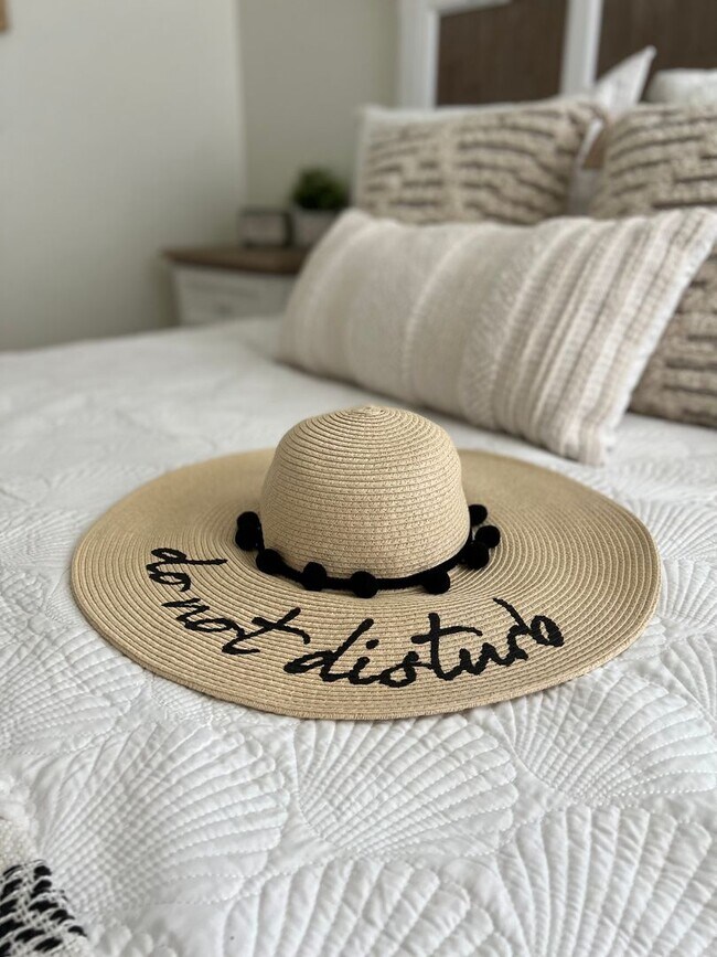 Building Photo - 6 Palmetto Dr