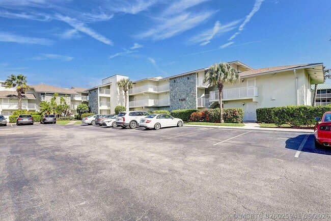 Building Photo - 2400 S Ocean Dr