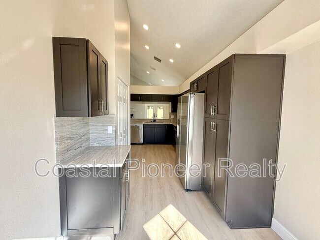 Building Photo - 8731 Huntfield St