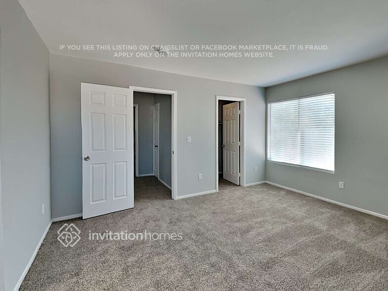 Building Photo - 7981 N Willow Pines Pl