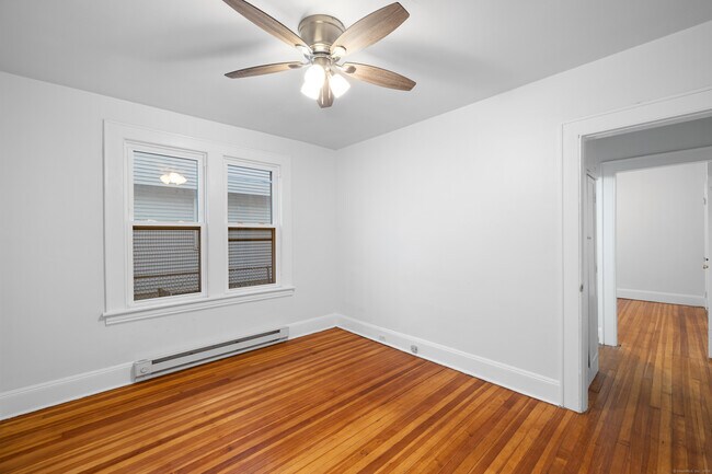 Building Photo - 116 Scofield Ave