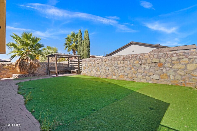 Building Photo - 14351 Spanish Point Dr