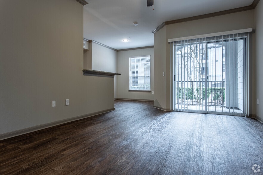 2 BR, 2 BA - 1098 SF - Hadley Midtown
