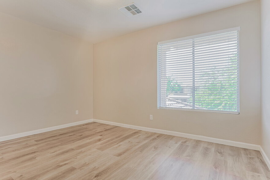 Building Photo - 3152 E San Manuel Rd