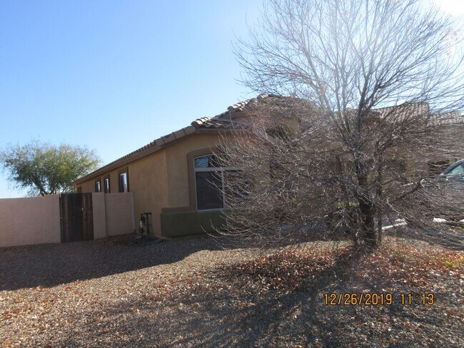Building Photo - Rancho Sahuarita beautiful home