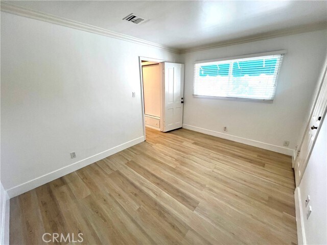 Building Photo - 406 Fernleaf Ave