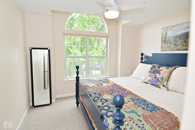 Building Photo - 9477 Aberdare Dr