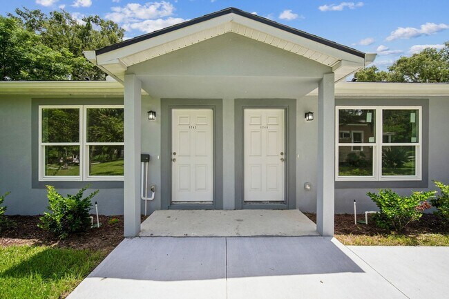 Building Photo - Charming New 3BED-2BATH Apartment in Bartow FL