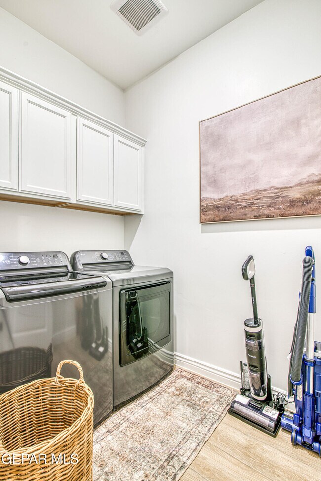 Building Photo - 13409 Carterton Ave