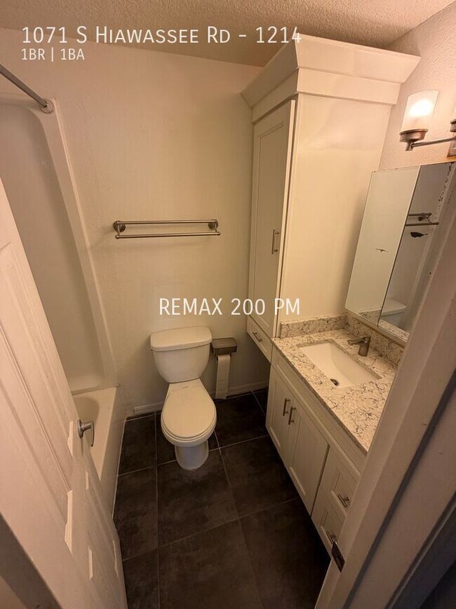 Building Photo - 1071 S Hiawassee Rd