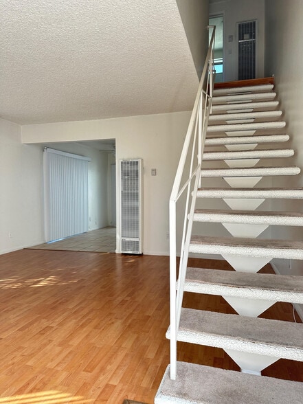 Entry - 1909 Bataan Rd