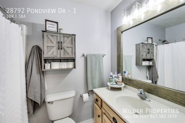 Building Photo - 28792 Pondview Dr