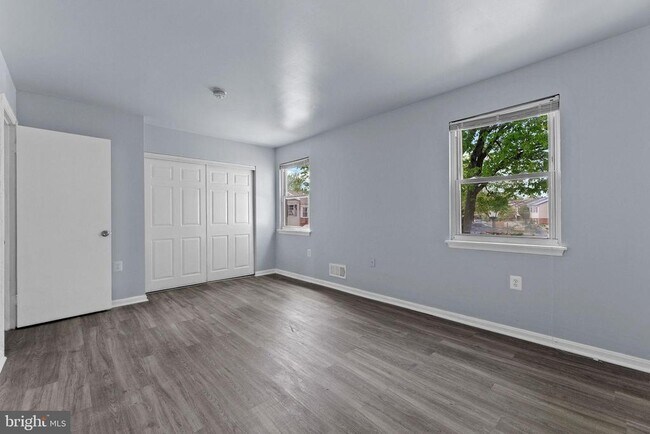 Building Photo - 8145 Community Dr