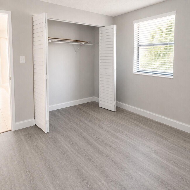 Building Photo - 1230 S Military Trail