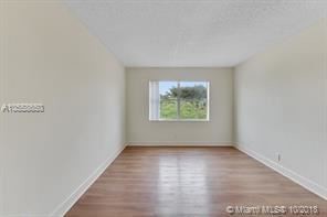 Building Photo - 2 br, 2 bath  - 7600 NW 5th St Unit