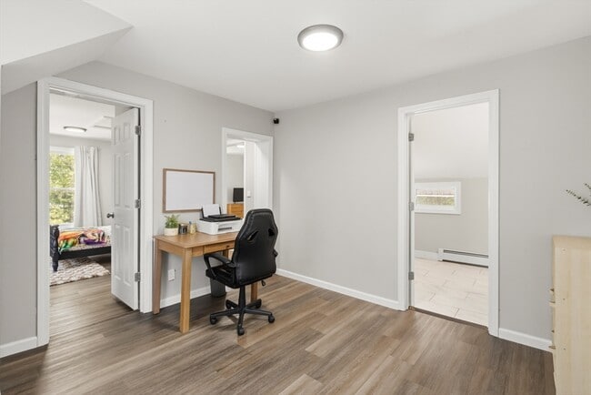 Building Photo - 80 Brickett St