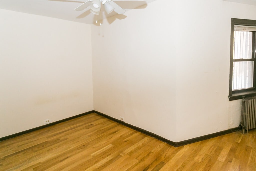 Building Photo - 1211 W Elmdale Ave