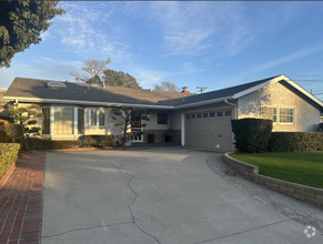 Building Photo - ***SERENE SAN CARLOS HOME 4/2 WITH GARAGE,...