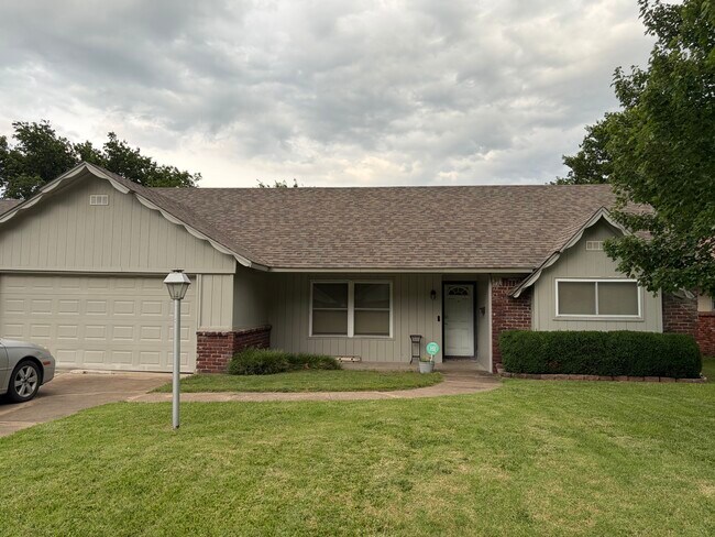 Building Photo - 4867 S 85th East Ave