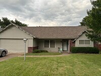Building Photo - 4867 S 85th East Ave