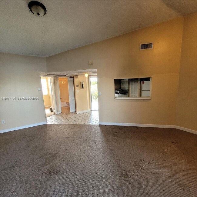 Building Photo - 1051 Jefferson Dr
