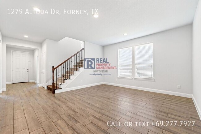 Building Photo - 1279 Altuda Dr