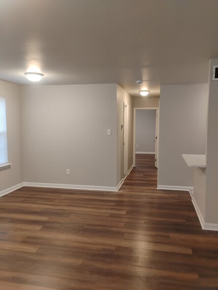 Building Photo - 226 Elmwood Ave