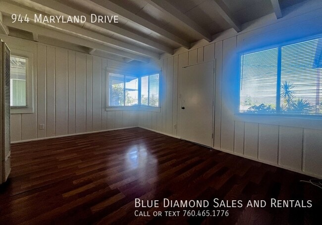 Building Photo - 944 Maryland Dr