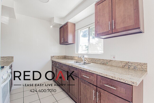 Building Photo - 6635 Etiwanda Ave