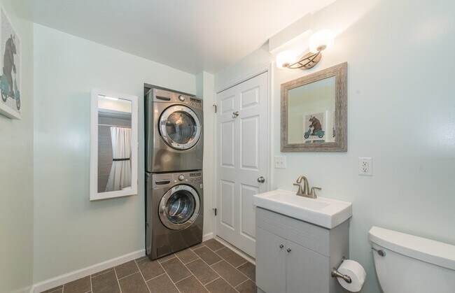 Building Photo - 51 S Park St