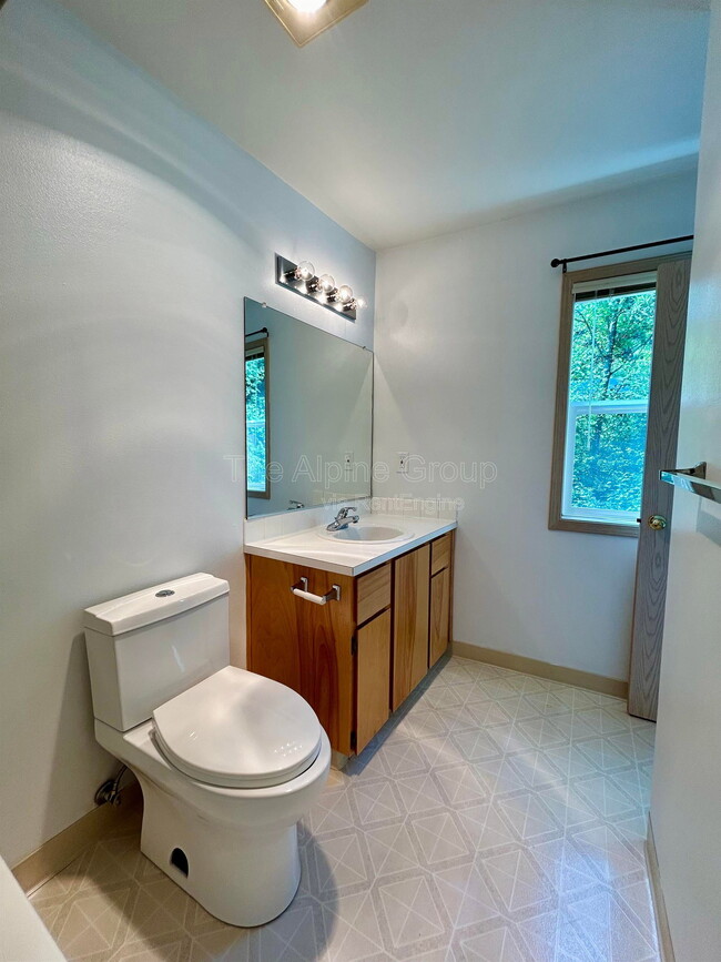 Building Photo - 11015 SW 41st Ave