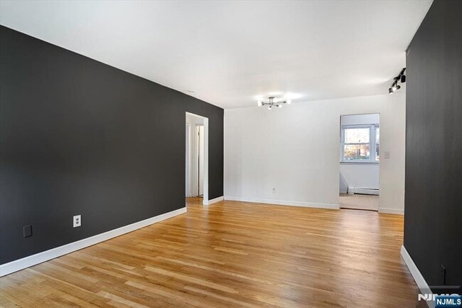 Building Photo - 53 Regency