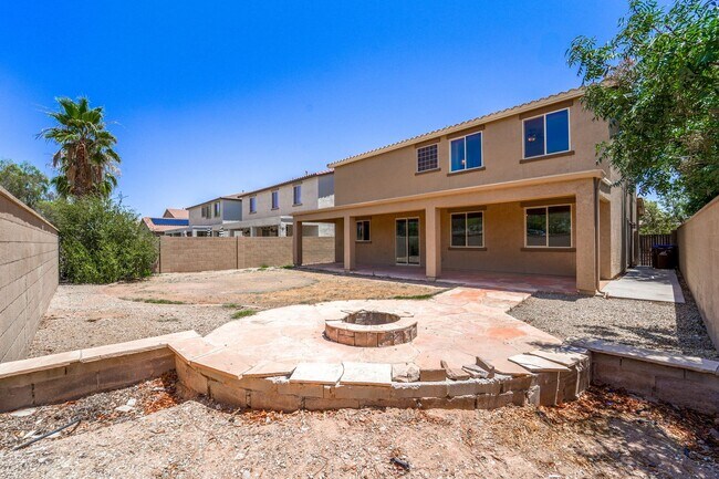Building Photo - Live Large in Maricopa – Over 3,900 Sq Ft ...
