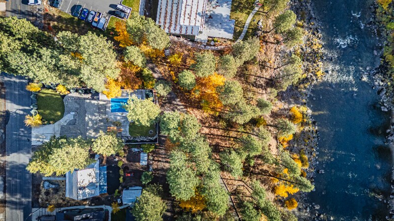 Building Photo - 1221 Commercial St