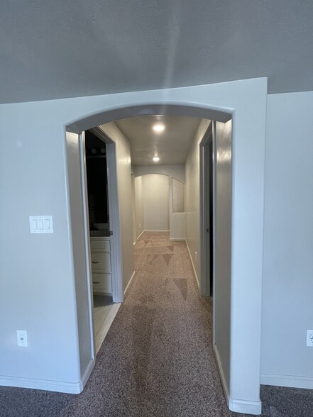 Basement hallway - 466 E Apple Grove Ln